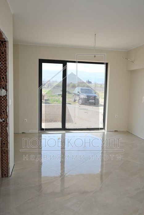 Продава се Двустаен апартамент в Пловдив, Беломорски - 84 кв.м за 1314 €/кв.м - Снимка #2