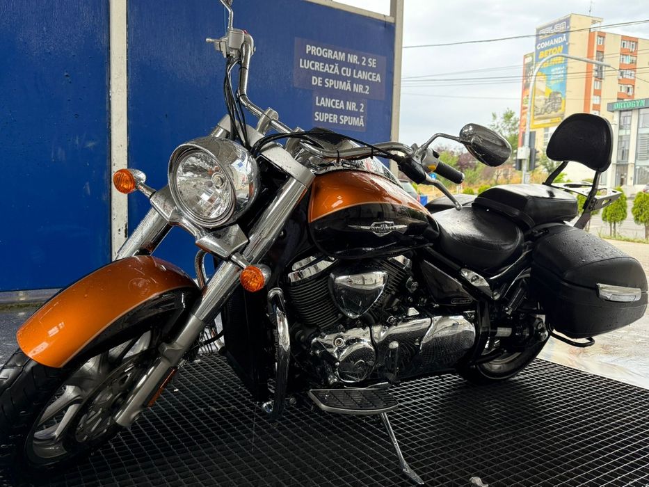 Suzuki VL1500 C90