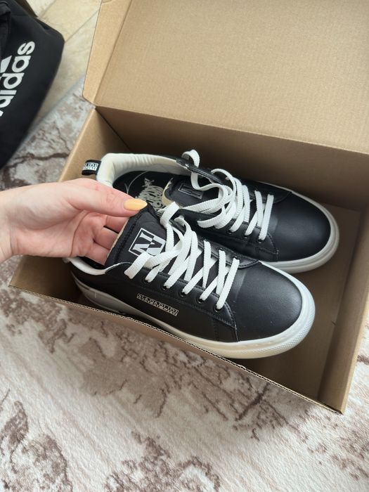 Обувки Napapijri, размер 38. Цена: 25 €.