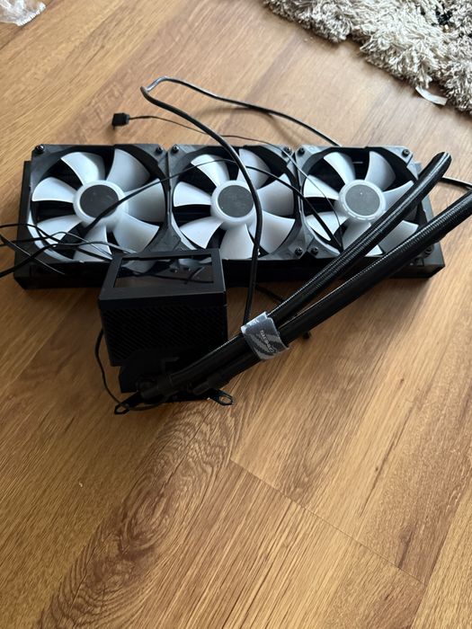 Asus Rog Ryujin III 360mm топ водно охлаждане