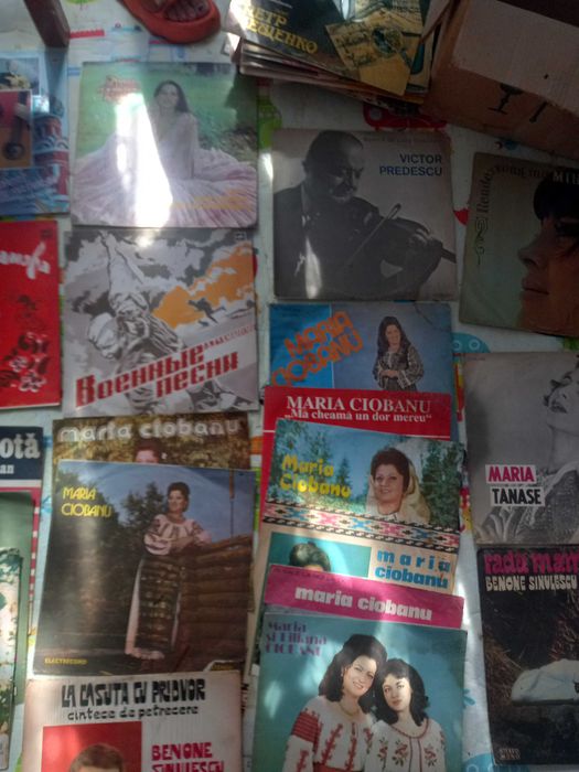 Discuri vinyl de vanzare