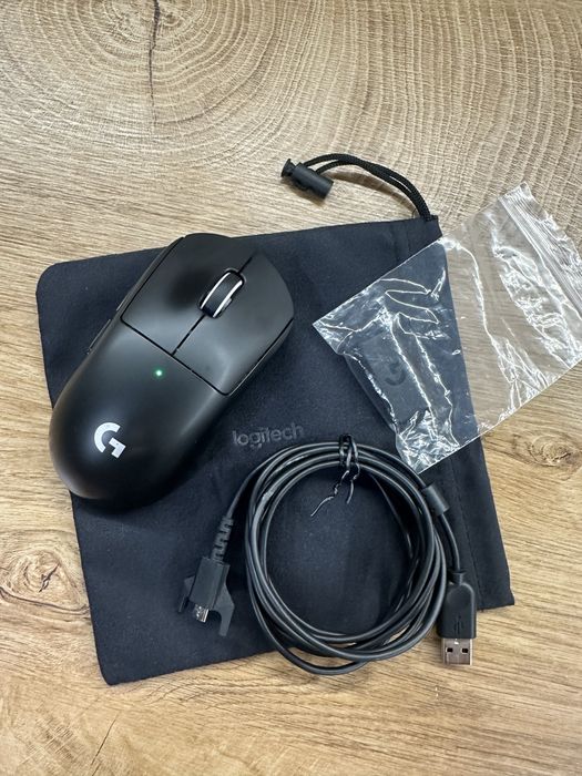 Logitech G Pro X Superlight – безжична геймърска мишка
