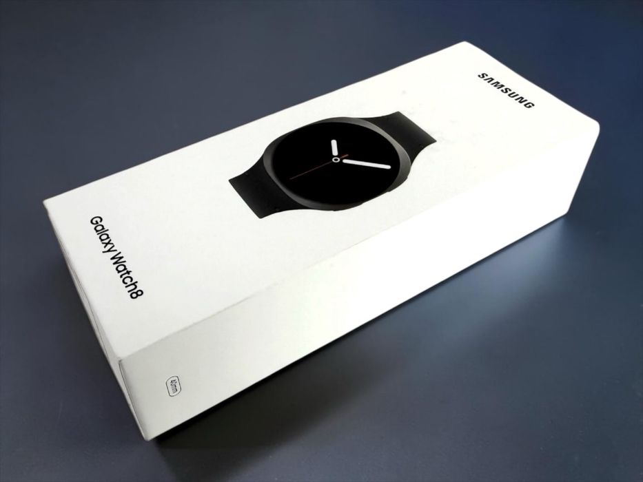 НАЛИЧЕН! Samsung Galaxy Watch 8 BT 40mm Graphite 2г. Гаранция!