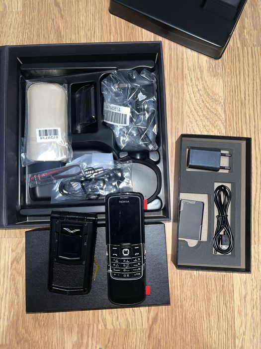 Нокиа NOKIA 8600 Luna