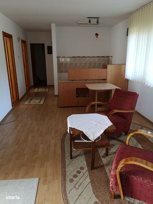 Vand casa lemn in sat Otvesti