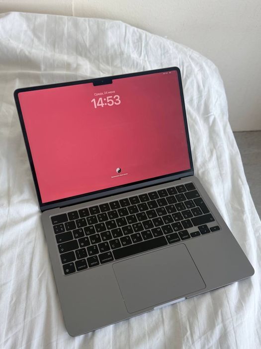 MacBook Air 13.6