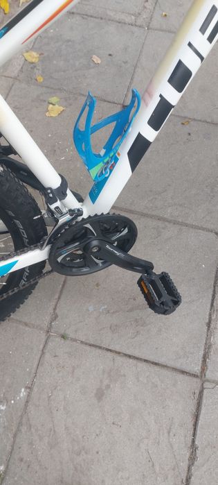 Продавам немски  алуминиев велосипед Cube 27,5цола,16 инча  рамка