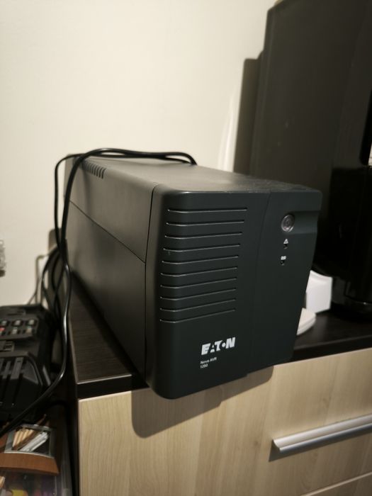 Продавам UPS Eaton  NOVA AVR