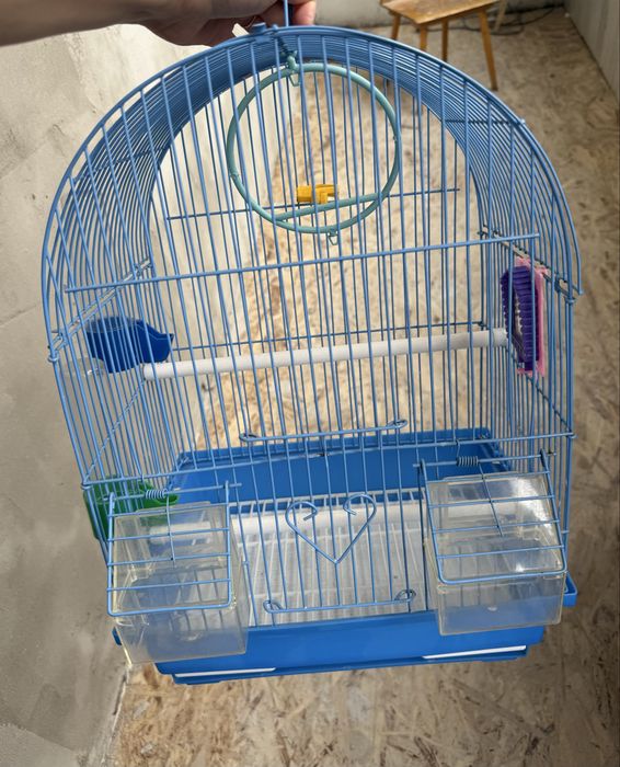 Продам клетку для попугаев