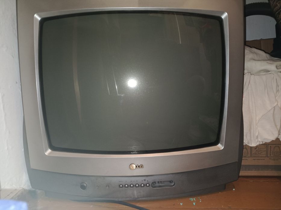 Продам телевизор