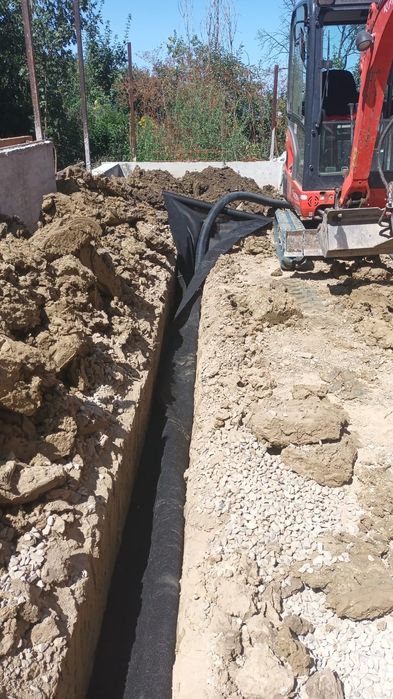 Inchiriez miniescavator