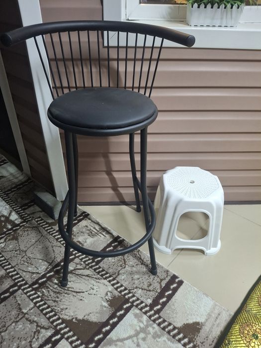 Стул для визажиста