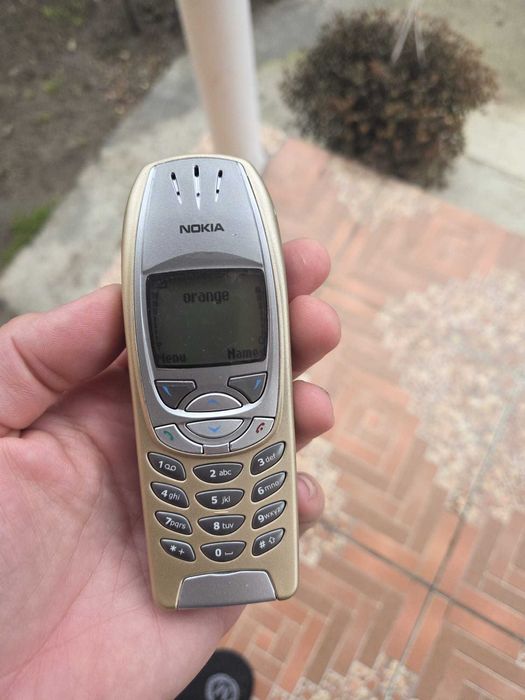 Nokia 6310i  in stare extrem de buna