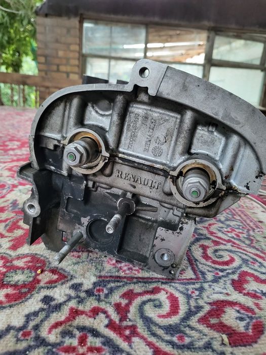 Запчасти на Ларгус