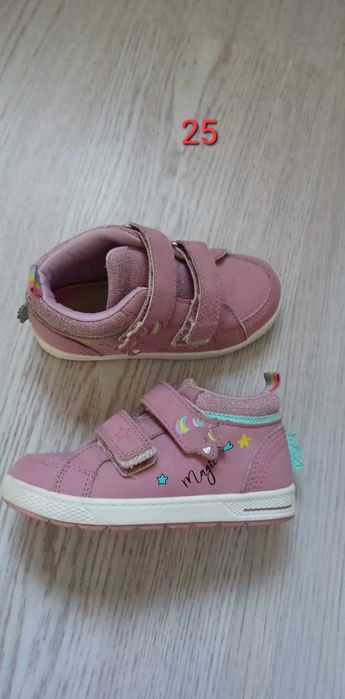 Adidași mărimea 25