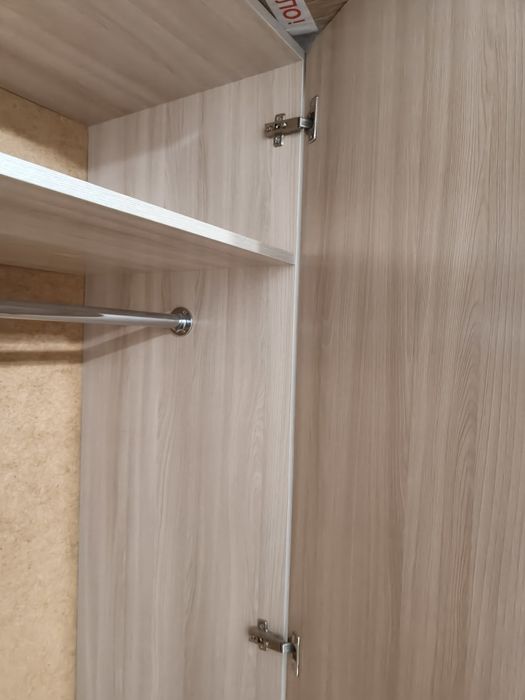 Шкаф для вещей трёхдверный