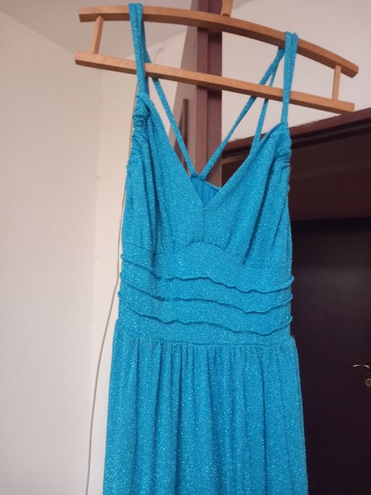 Vând rochita de seara