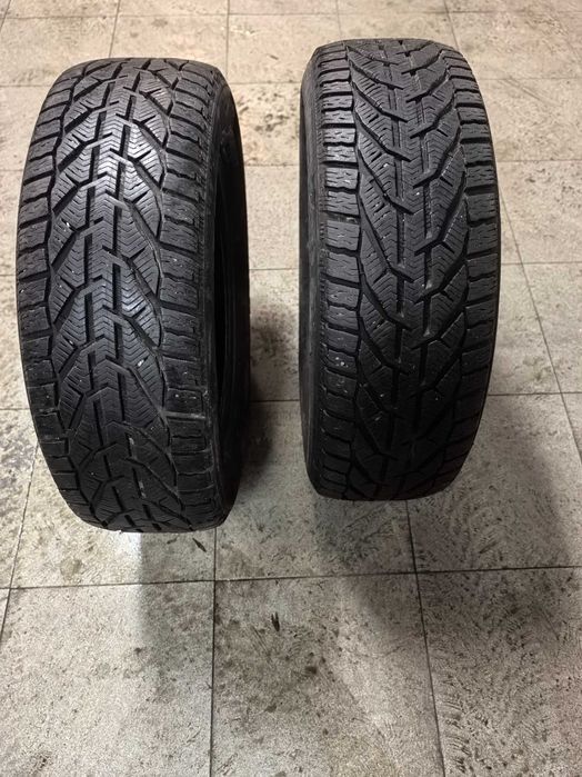 205/60 R16-2 бр. Зимни 30 лв. За бр.