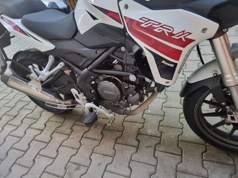 Benelli TRK 251 ABS  A2  2021 schimb cu 125