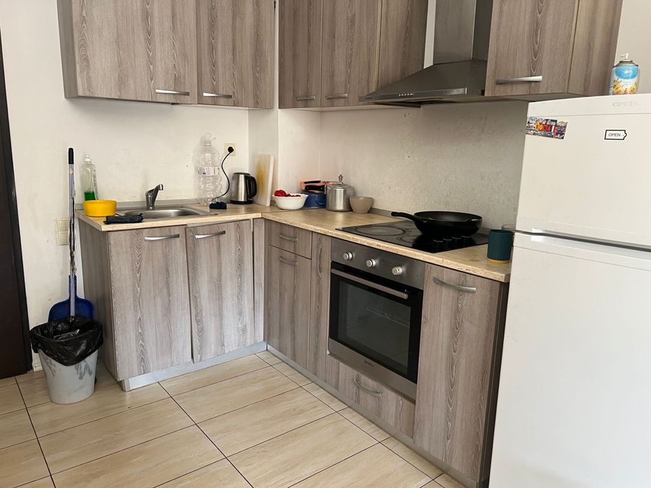 Cosmopolis. Garsoniera  mare cu balcon mare de vanzare.