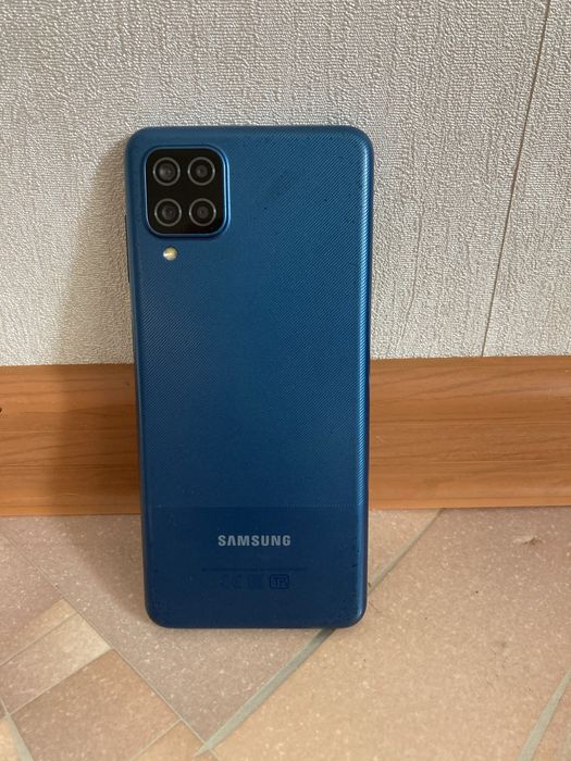 Продам Samsung A12. 4/64