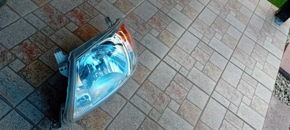 Vand faruri  Dacia Logan , Toyota Hilux