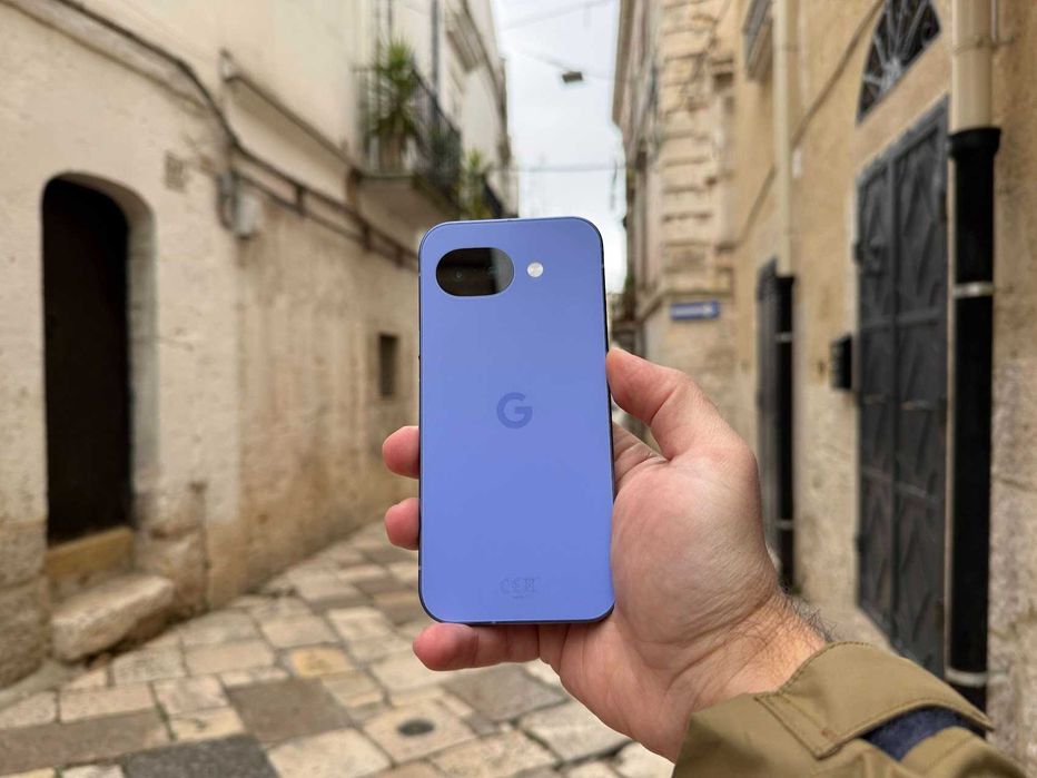 Smartphone Google Pixel 10A - Ca Nou - 128 GB - albastru/mov + husa originala