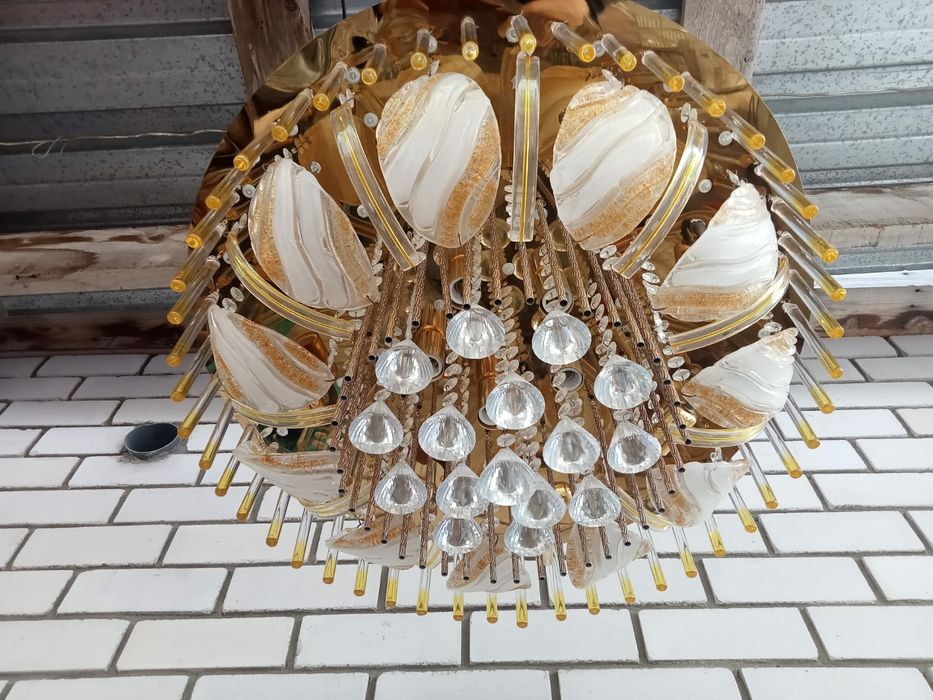 Продам люстру б/у в хорошем состоянии