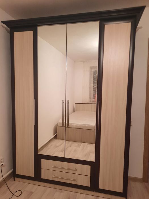 Продам шифонер и кровати