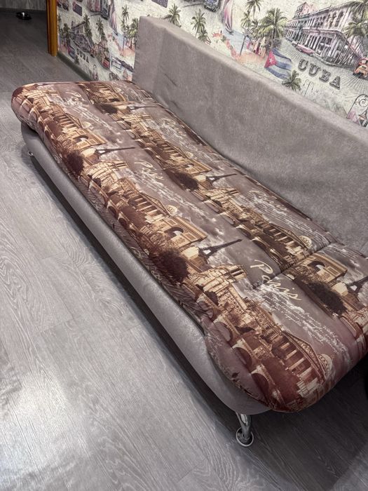 Продам диван раскладной,с ящиками