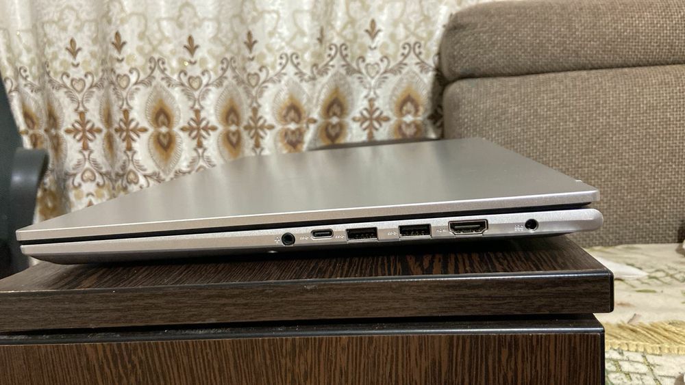 Продам ноутбук Asus Vivobook