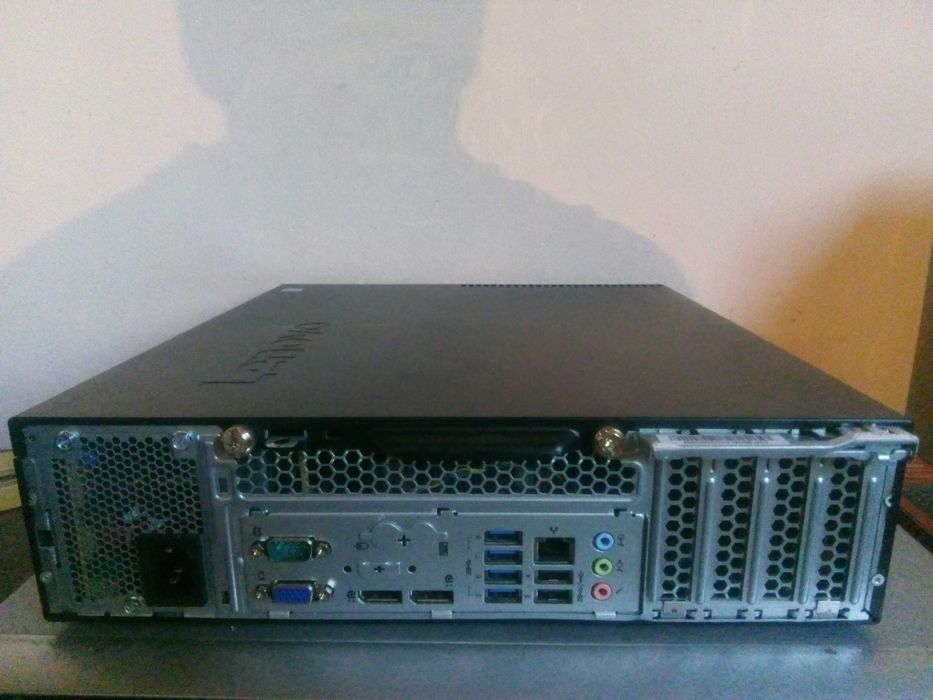 Calculator Lenovo ThinkCentre M800, Intel Pentium Dual Core 3.5 GHz.