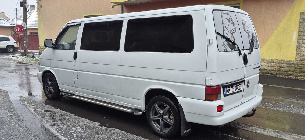 VW Transporter 2.5 TDi 102 Cp cu 8+1 Locuri