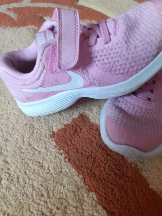 adidasi nike nr29
