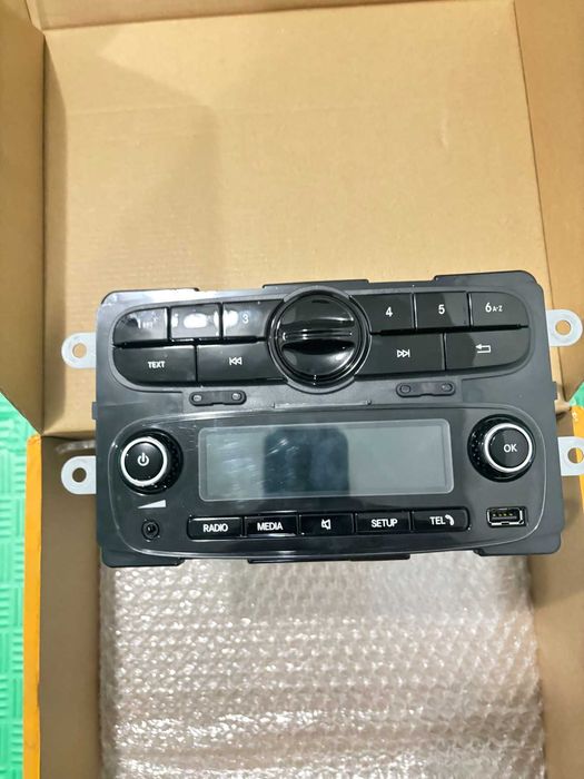 Radio Smart 453 radio , оригинално радио за Смарт 453 след 2017 год.