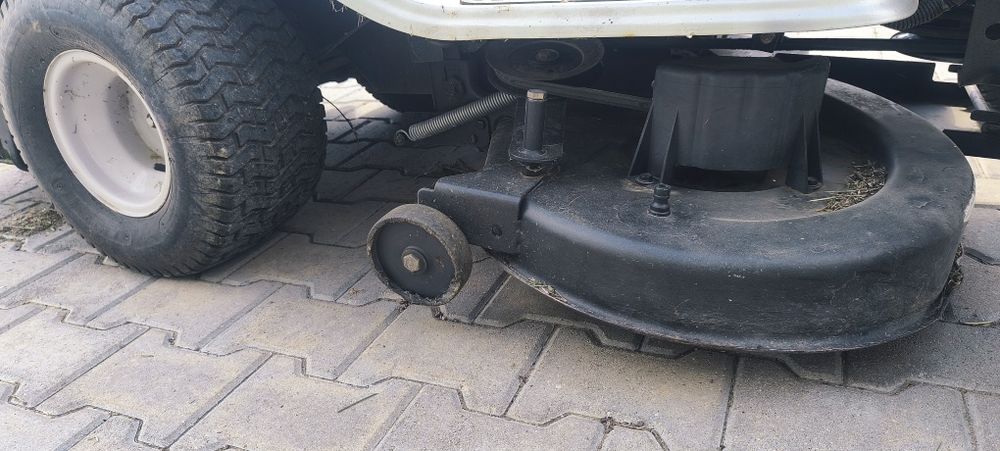Tractoras gazon!
