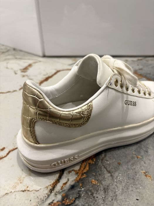 Дамски маратонки Guess