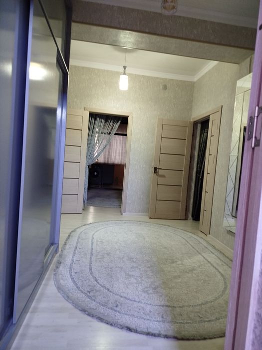 3 xona 4 xona qilingan 91 kv uy sotiladi