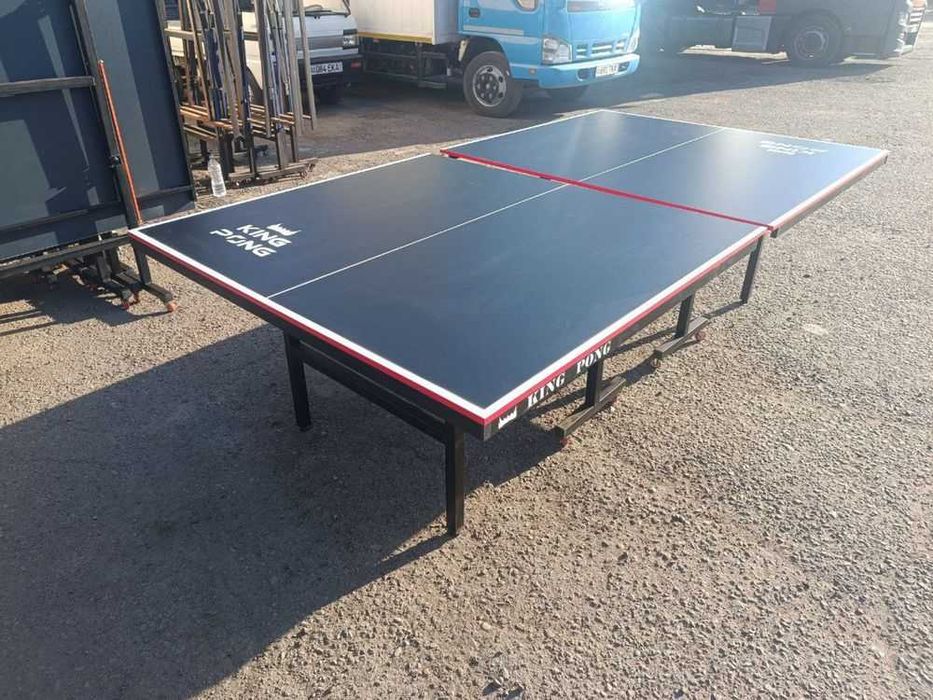 Tennis stoli. O'ynash uchun maroqli.