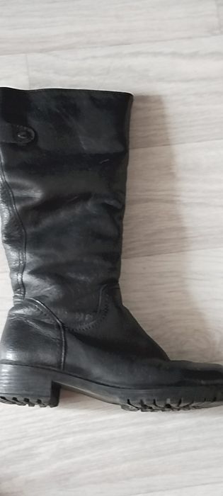 Зимние сапоги женские