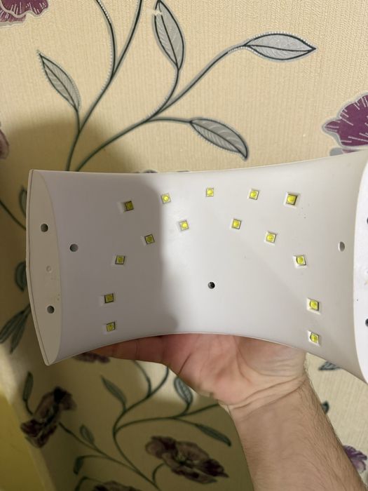 UV/LED лампа използвана веднъж