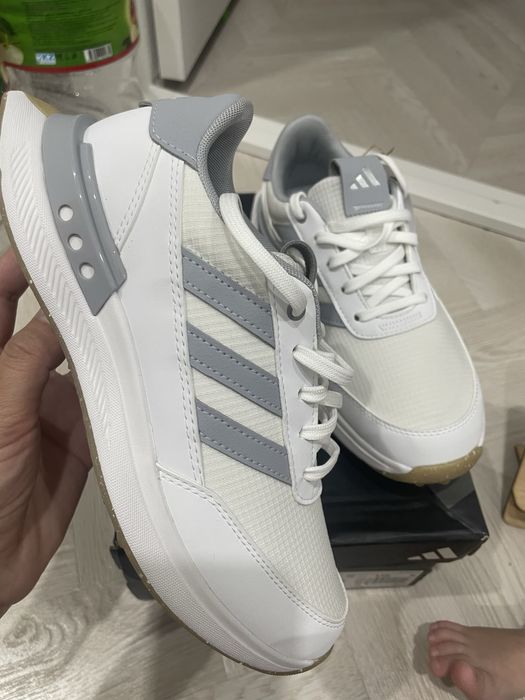 Адидас оригинал 37