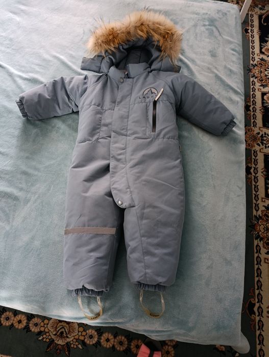 Продам комбинезон зимний