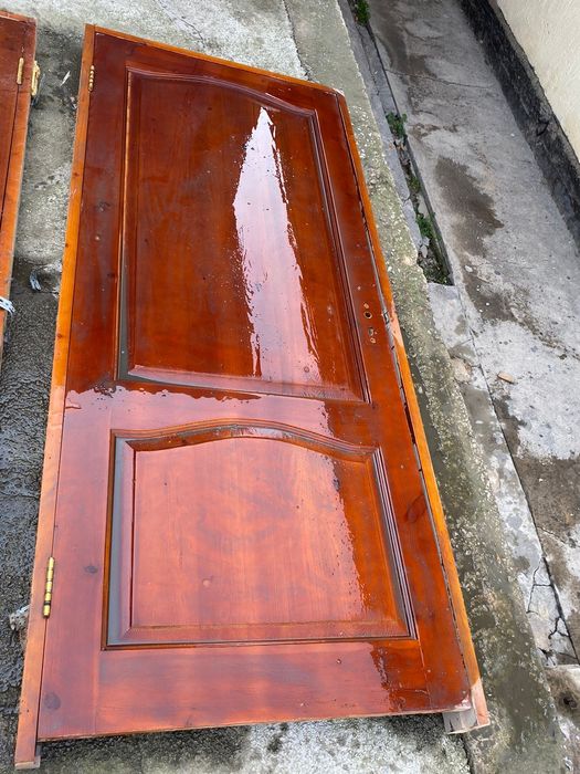 Ағаш есік сатылады сапалы есіктер