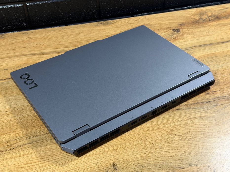 Lenova LOQ 15ARP9 Gaming