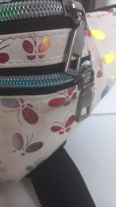 Поясная сумка с бабочками