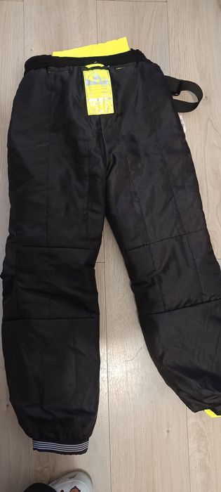 Pantaloni ski mărimea 146-152