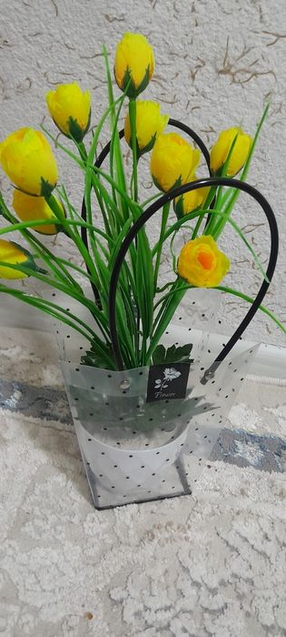 Suniy gullar xonadoningiz kurki
