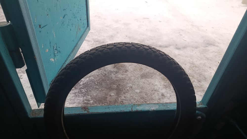 Покрышка,Шина на мотоцикл