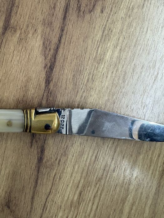 Нов сгъваем нож Laguiole стомана 12c27